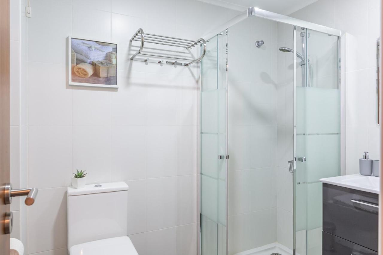 1 Bedroom Beach Apartment With Balcony 2 Min Walk To The Beach! Costa da Caparica Exterior photo